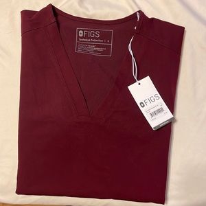 Figs burgundy top size S
